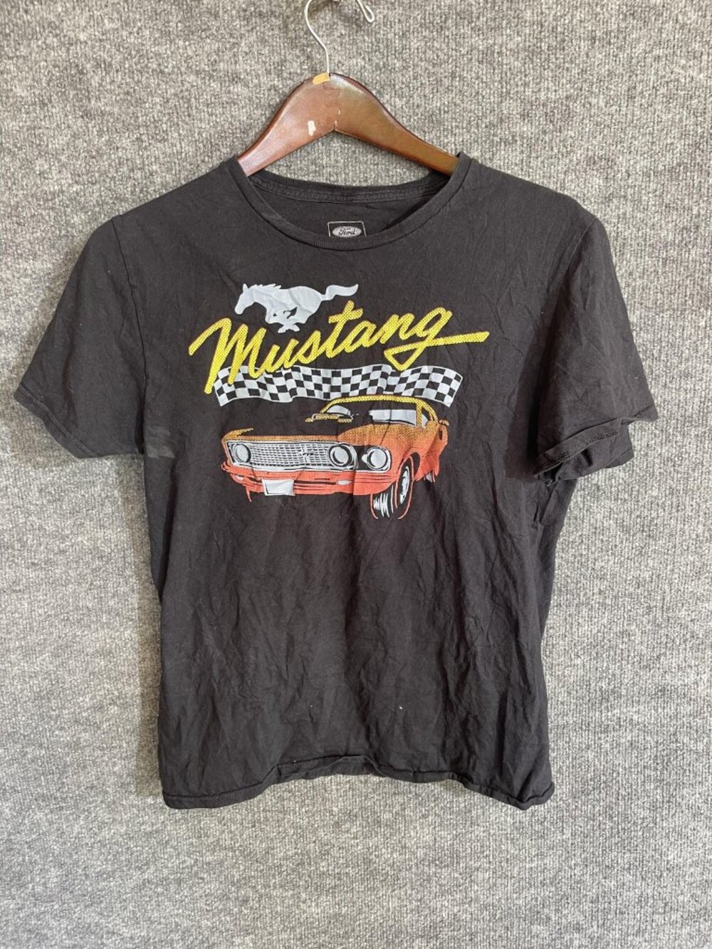 Ford Mustang Shirt Mens Medium Black Graphic Tee Racing Cars Tagless Crewneck